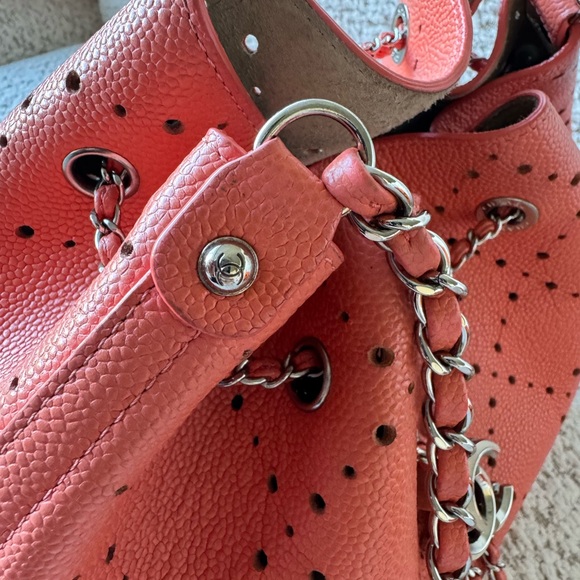 Chanel Pink Perforated Leather Shoulder Bag - Picture 4 of 12